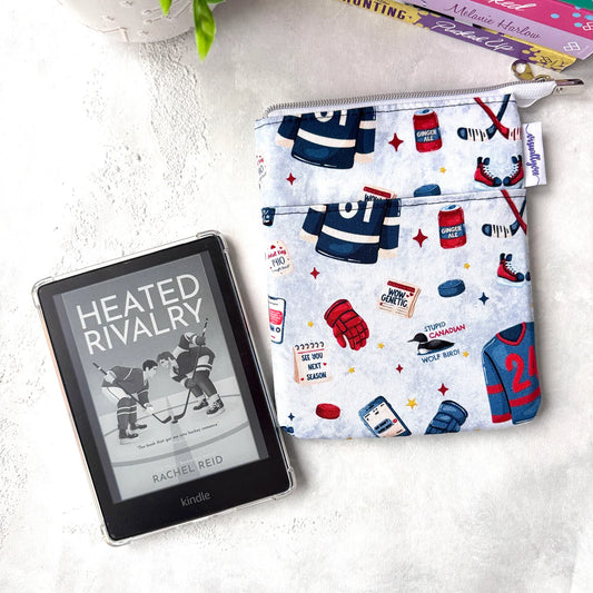 Hockey Romance - e-reader Zippered Sleeve - Hopeless Romantic
