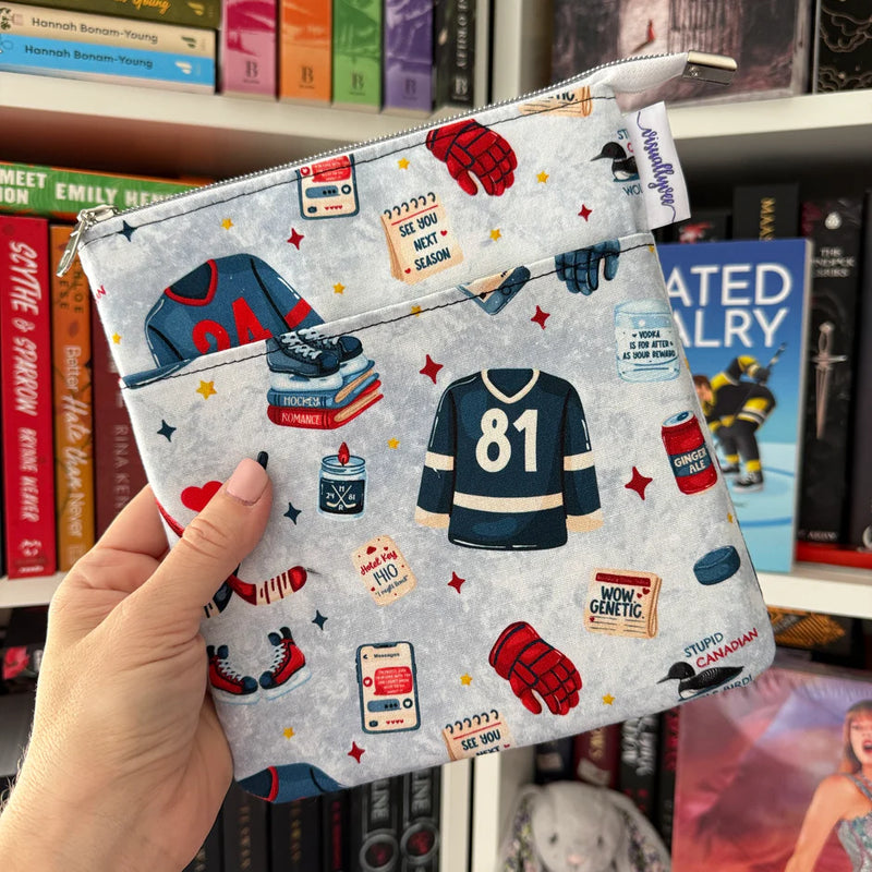 Hockey Romance - e-reader Zippered Sleeve - Hopeless Romantic