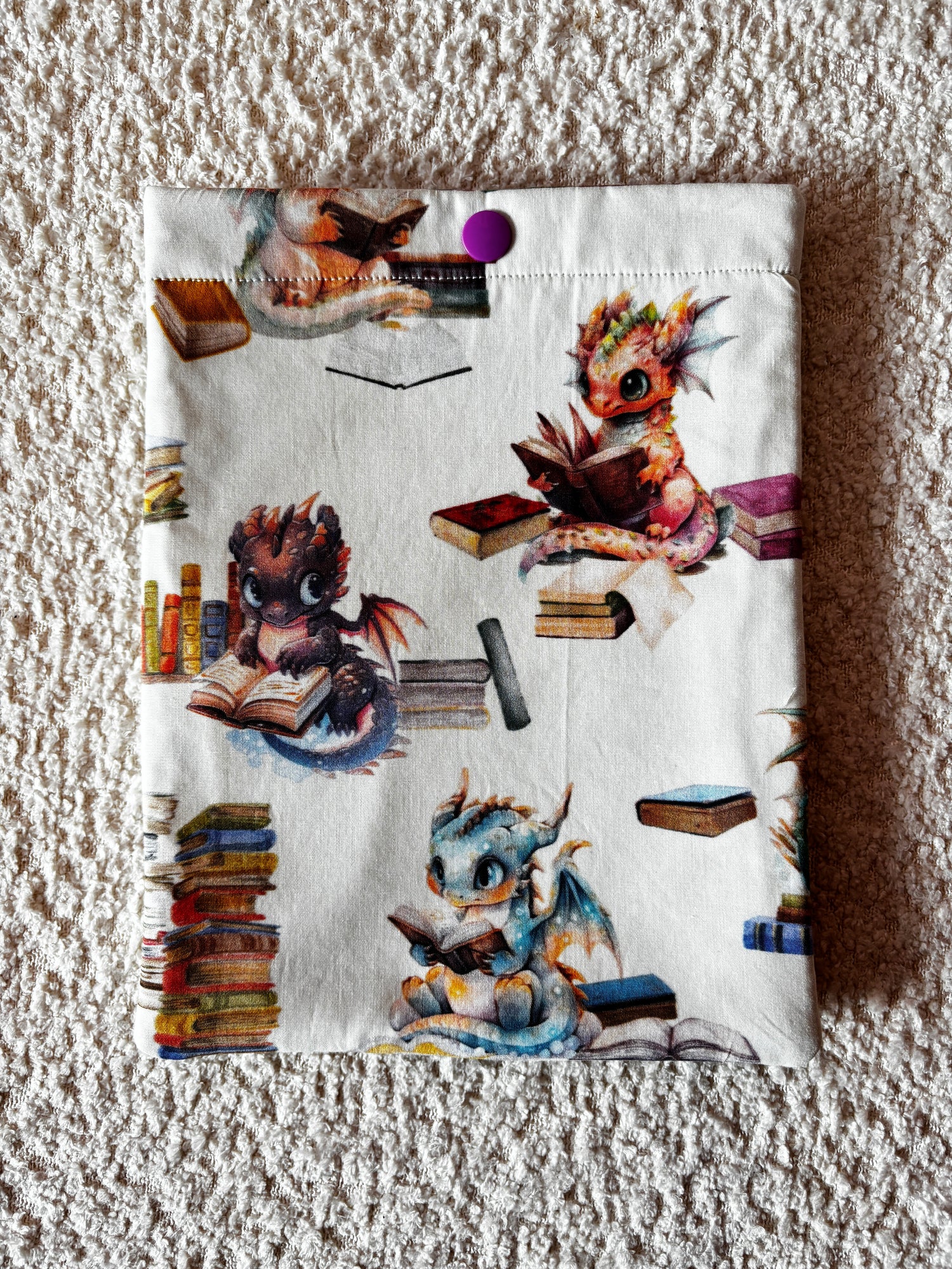 E-Reader Sleeve - Cute Reading Dragons