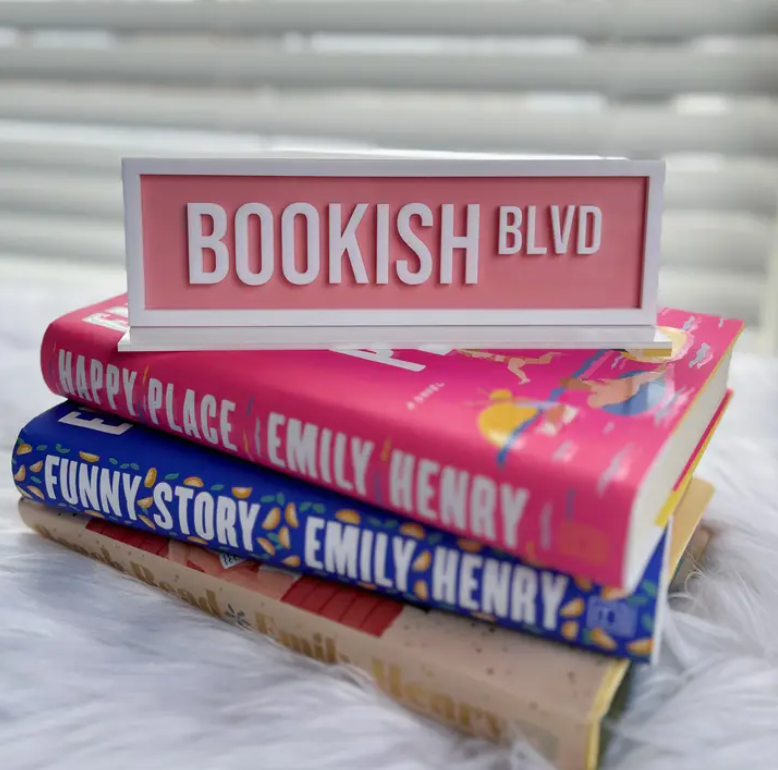 BOOKISH BLVD ACRYLIC SHELF SITTER W/STAND