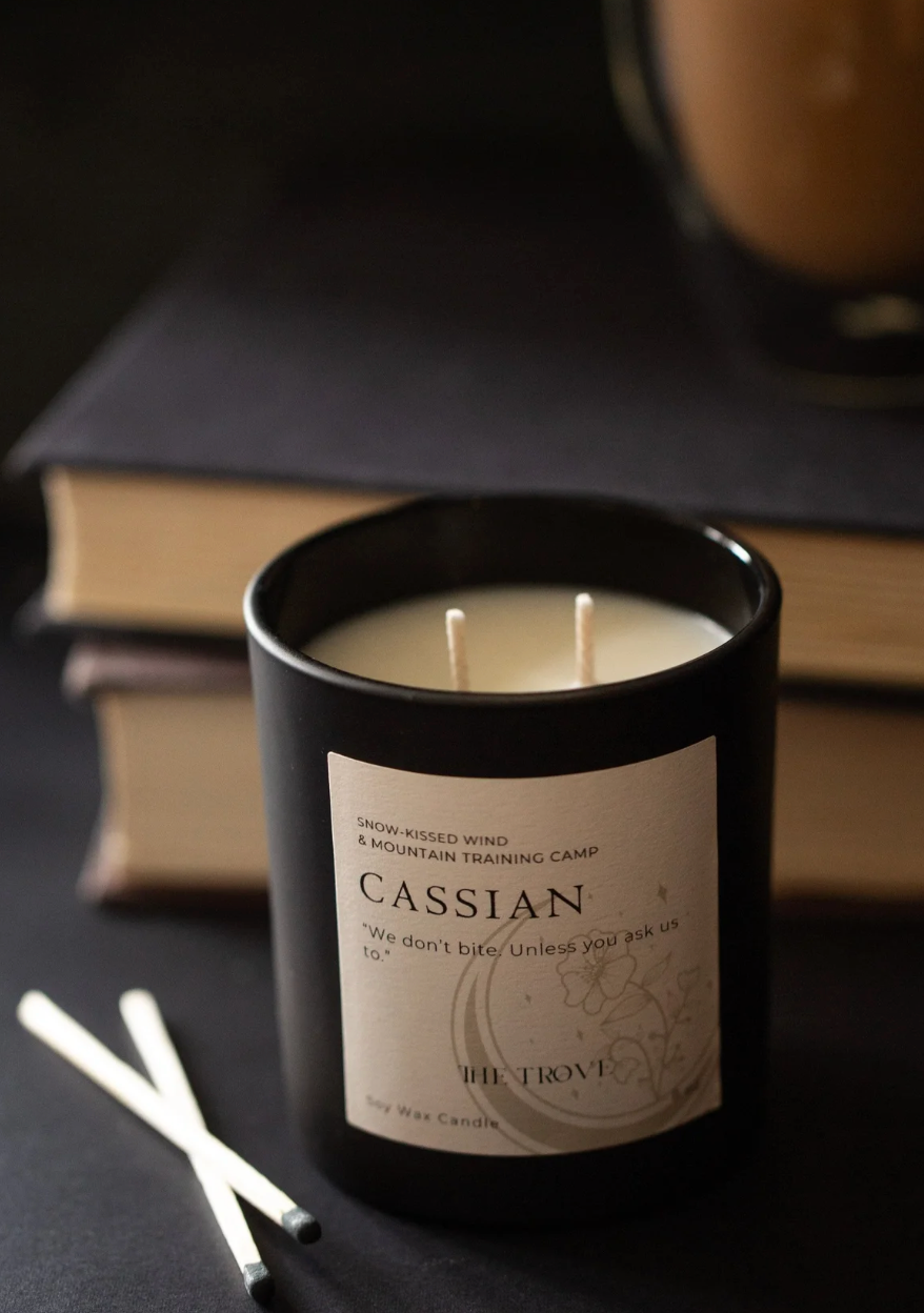 8 OZ CANDLE: ACOTAR - AZRIEL