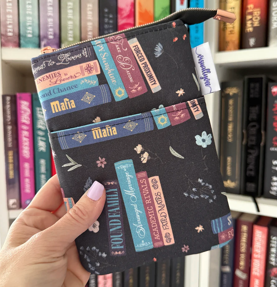 All the Romance Tropes - e-reader Zippered Sleeve - Hopeless Romantic