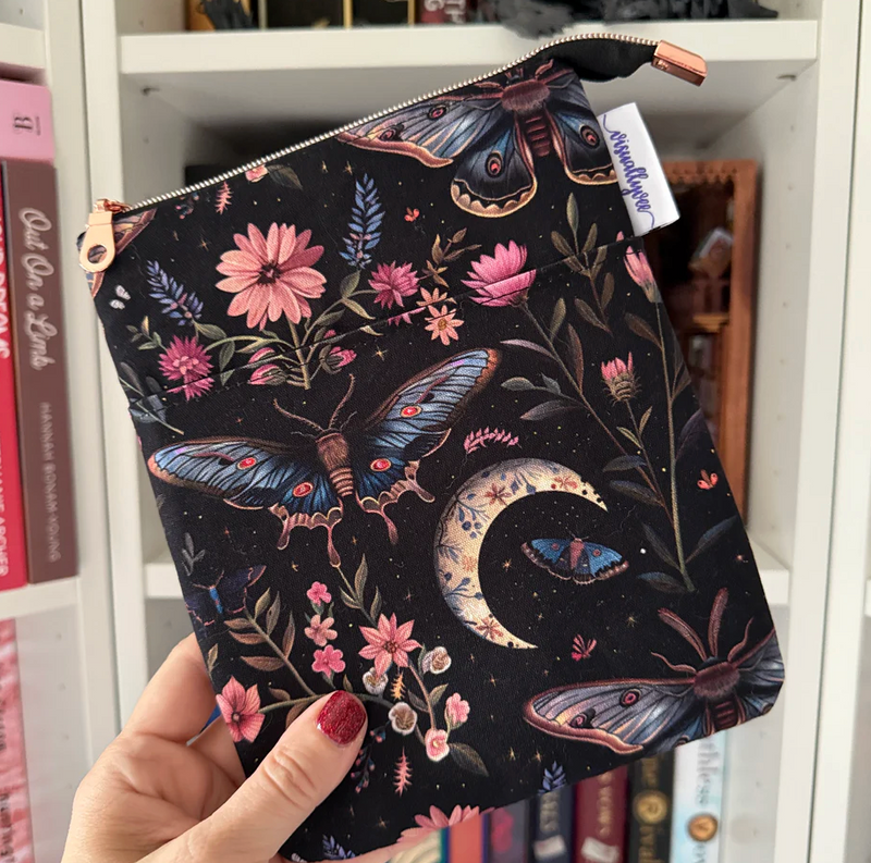 Mystic Moths - e-reader Zippered Sleeve