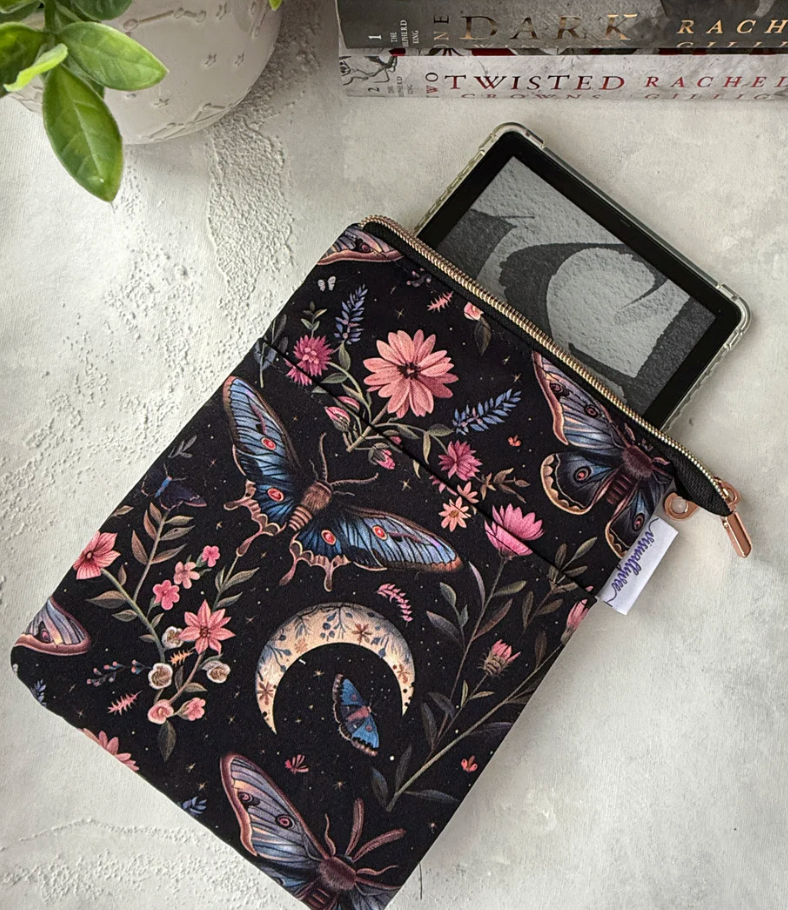 Mystic Moths - e-reader Zippered Sleeve
