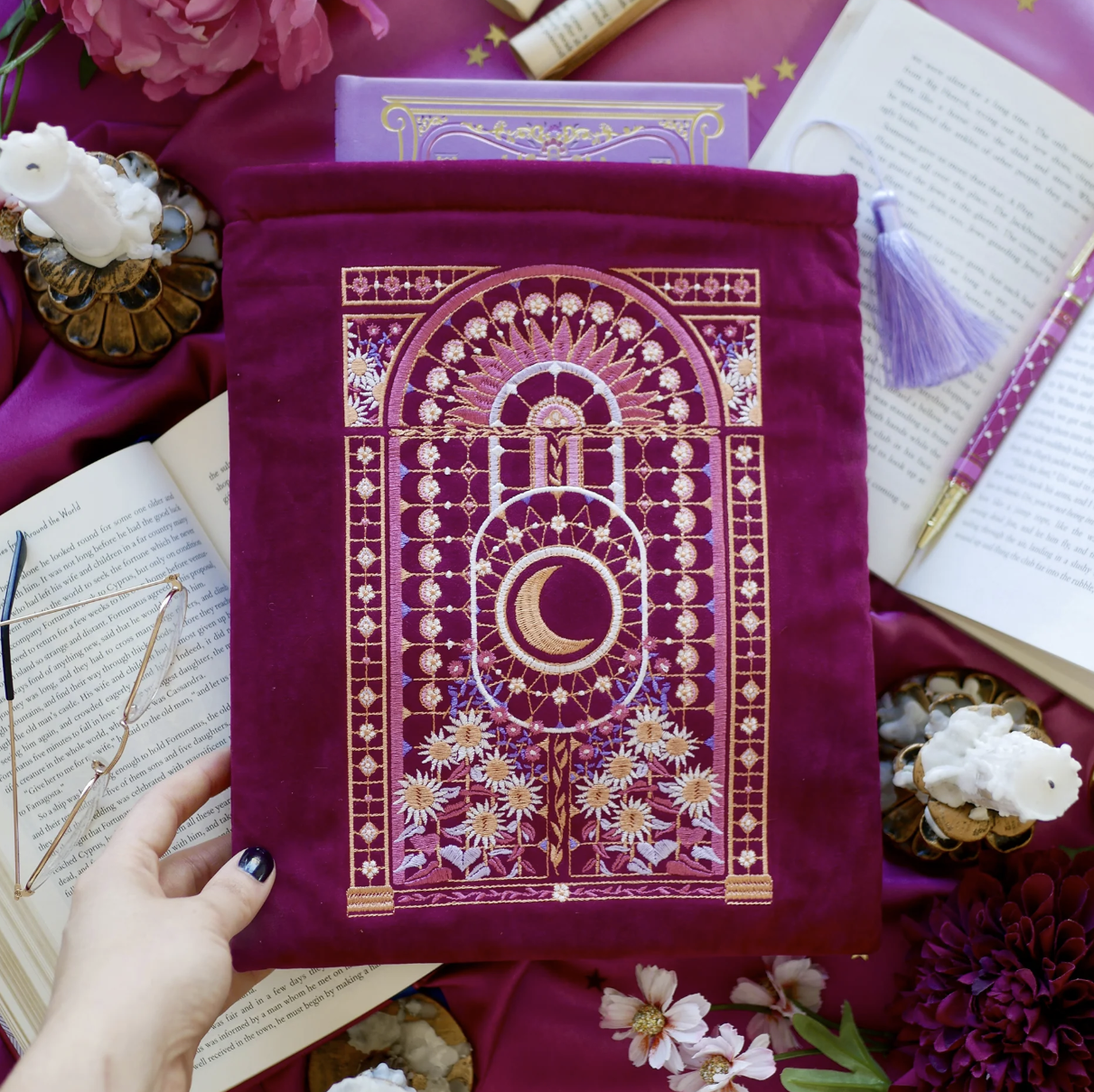 Iridescence Book Sleeve - Pink - Hopeless Romantic