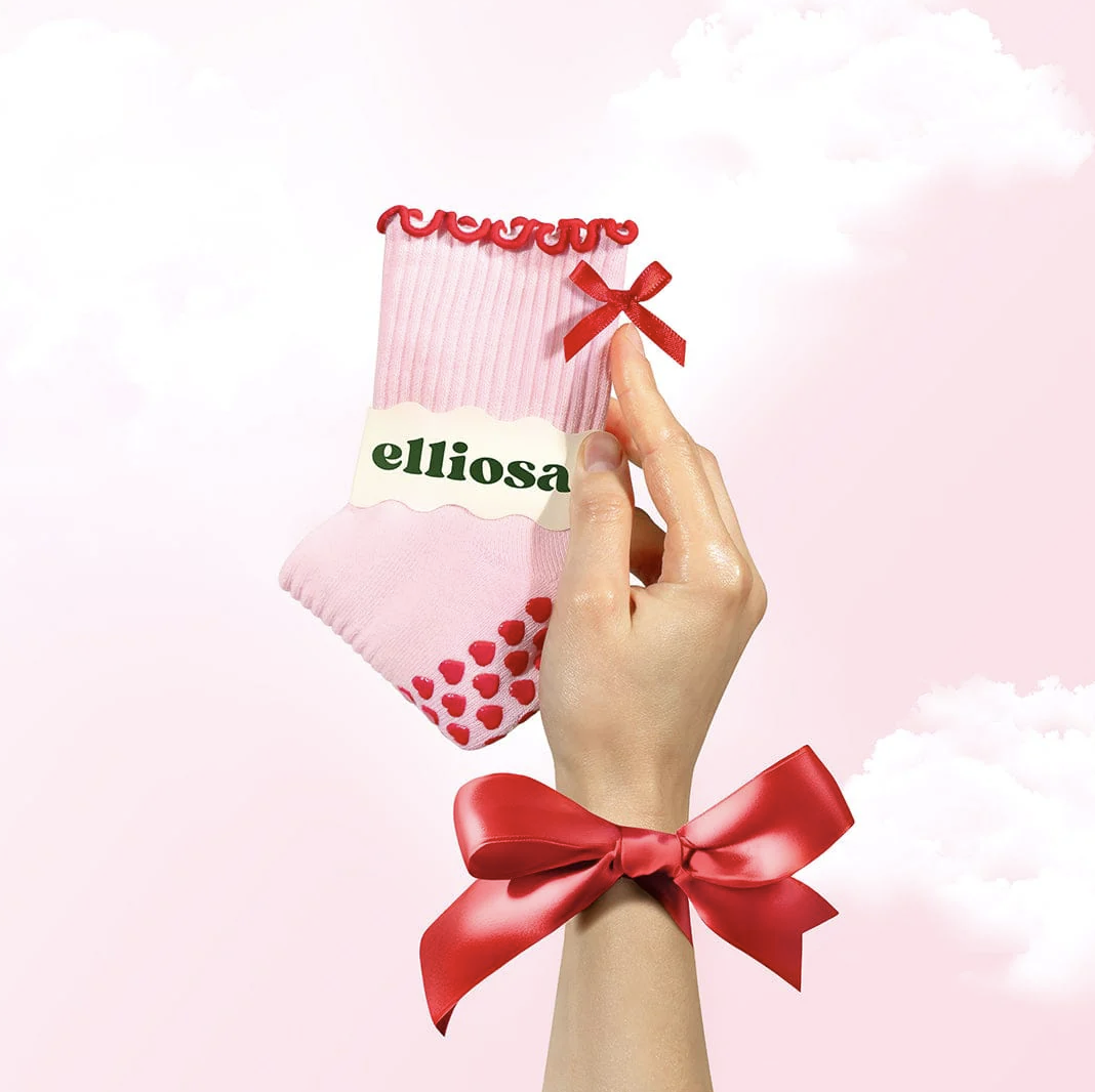 Cupid’s Bow (Pilates Socks)