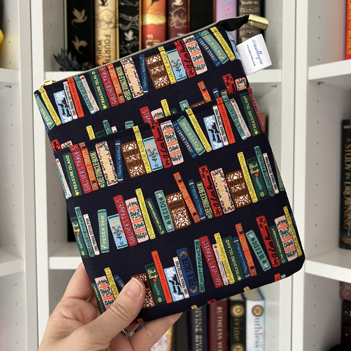 A Fairytale Bookshelf - e-reader Zippered Sleeve