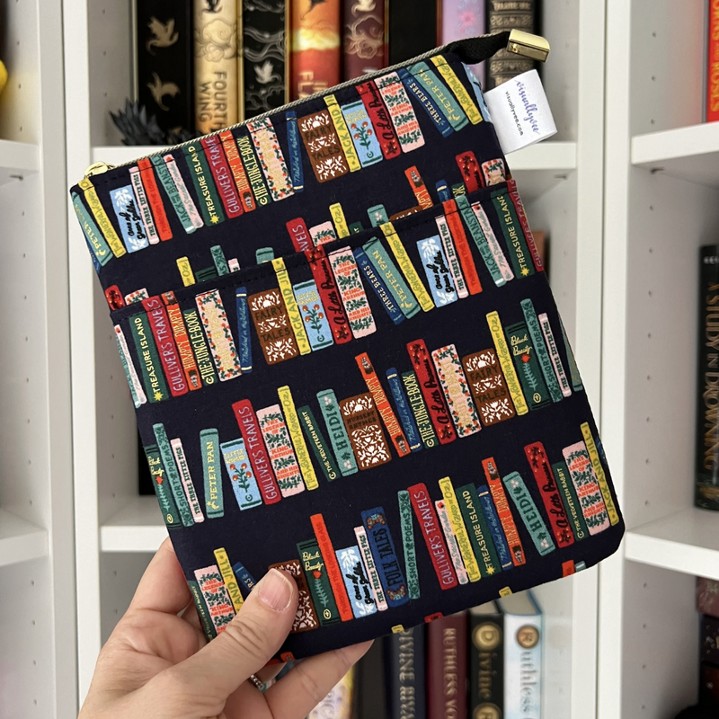 A Fairytale Bookshelf - e-reader Zippered Sleeve