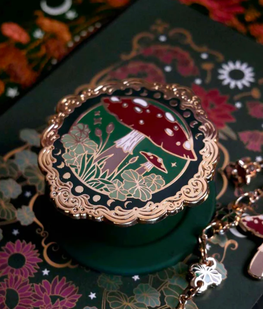 Wonderland Clingie