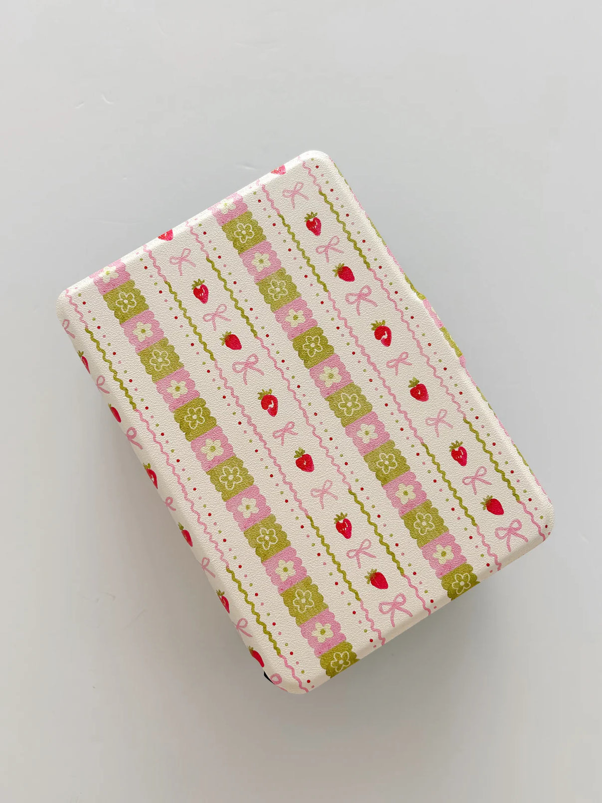 TLDR Case - Strawberry Patch (Clear Back) - Hopeless Romantic