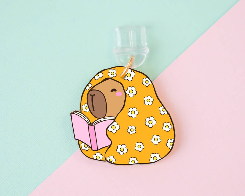 Capybara Reading - USB-C Charm