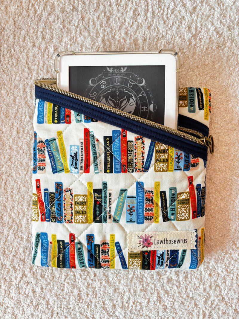 White Bookshelf - Quilted Zippered E-Reader Sleeve